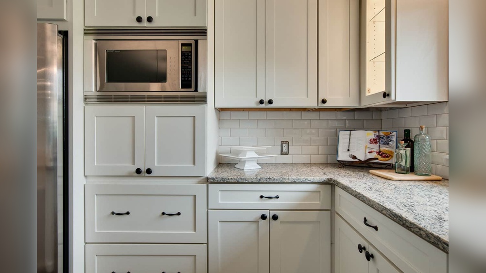 What Hardware Goes With Shaker Cabinets