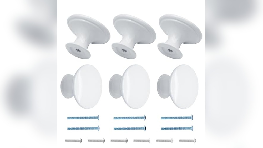 What Hardware Looks Best With White Cabinets