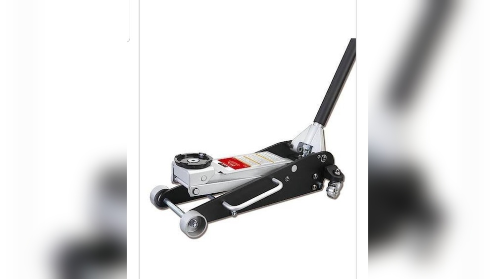 Does Advance Auto Rent Floor Jacks