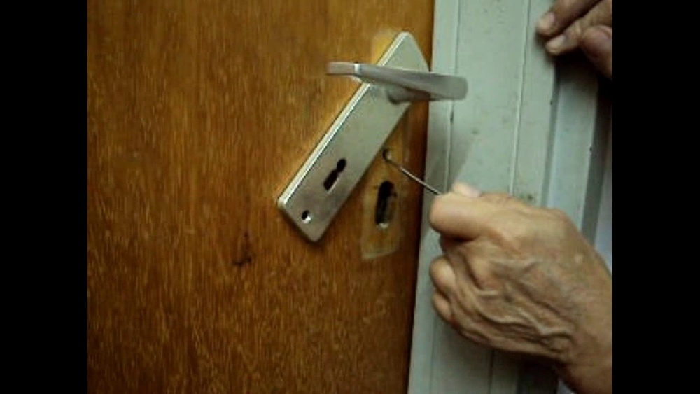 How Do You Open a Deadbolt Lock Without a Key