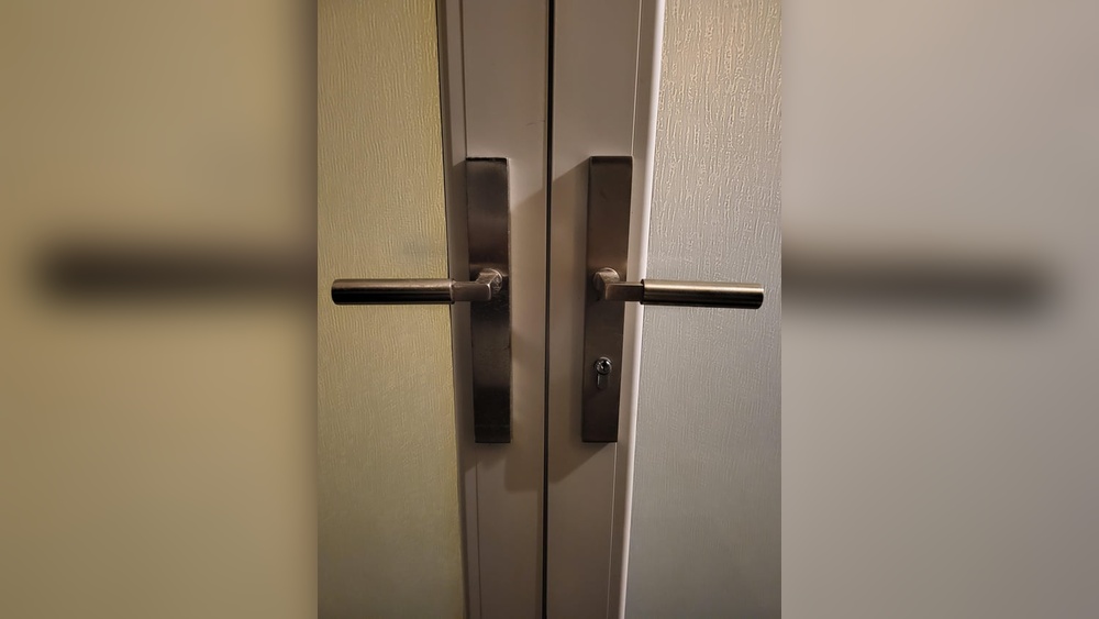 How Do You Say Deadbolt Lock in French