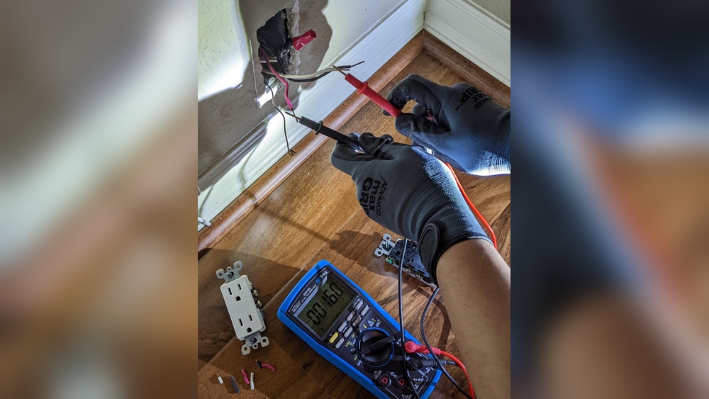 How Many Volts Should a Light Switch Have