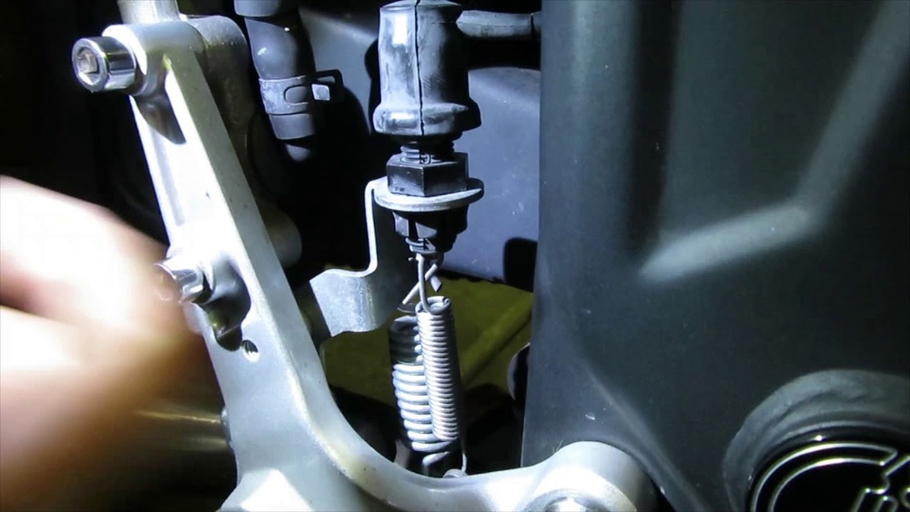 How to Adjust Rear Brake Light Switch on Motorcycle
