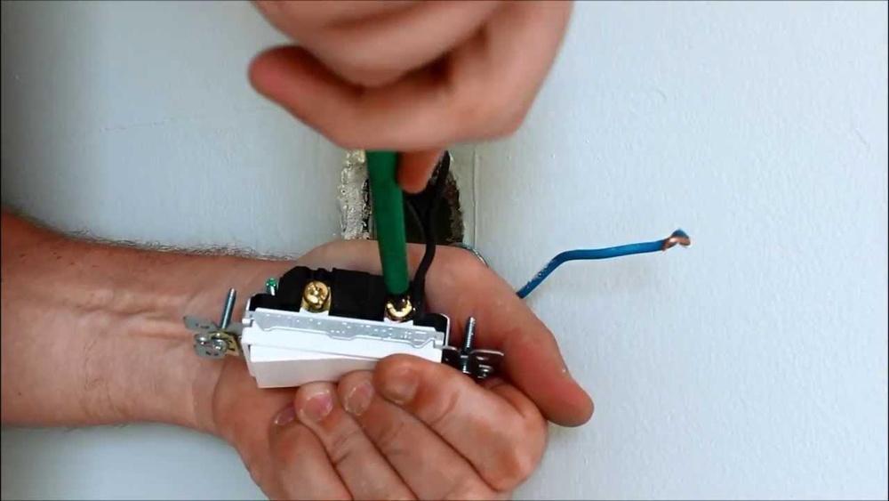 How to Assemble Light Switch