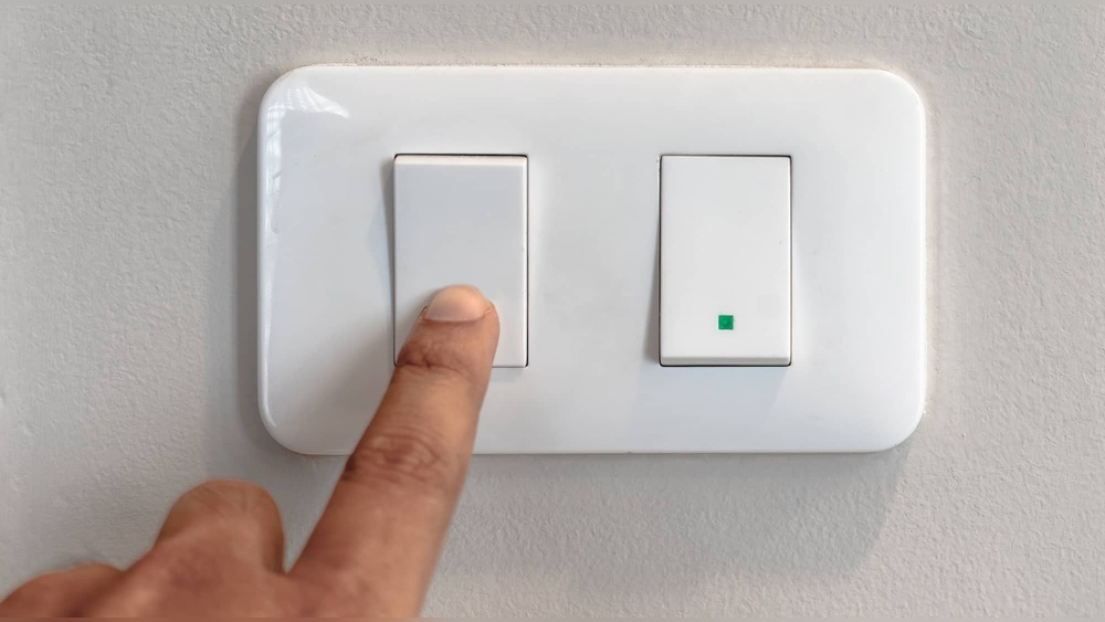 How to Fix a Buzzing Light Switch