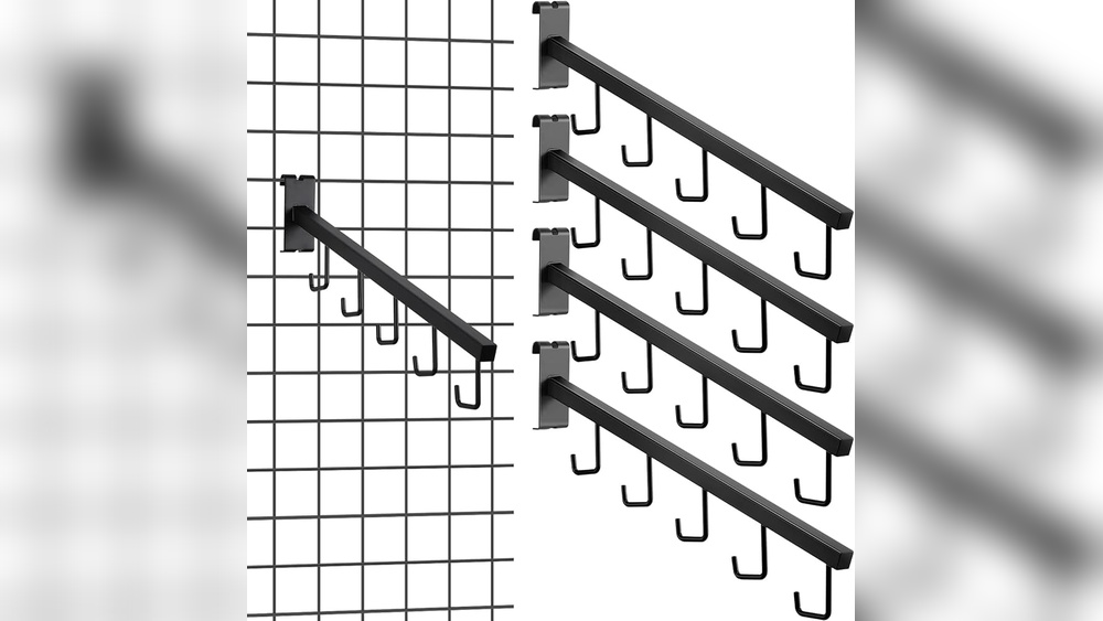 How to Hook Tubing to a Wall