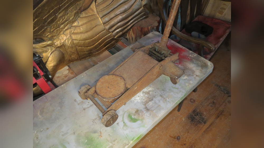 How to Identify Hydraulic Floor Jack