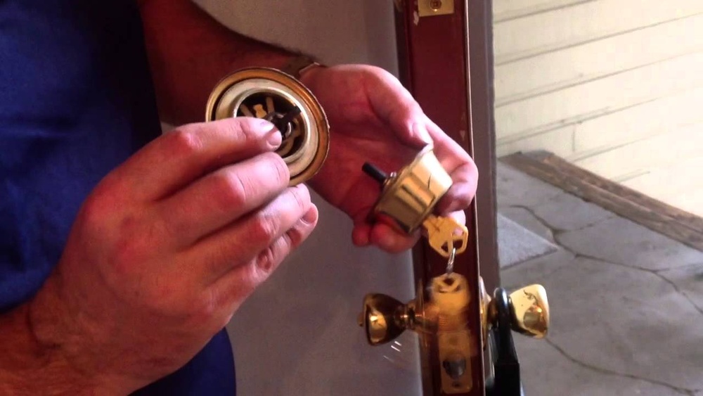 How to Install Kwikset Double Cylinder Deadbolt