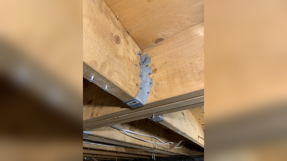How to Jack Up Floor Joist And Joist Hanger