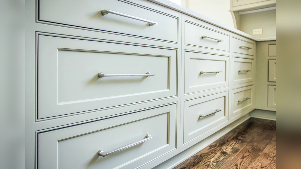 How to Know the Overlay for Kitchen Cabinet Hardware