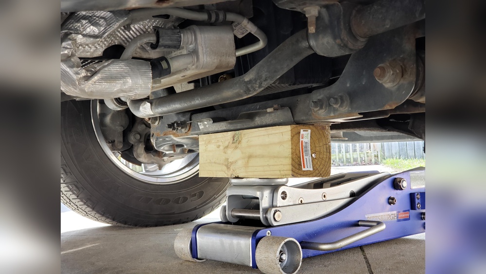 How to Lift F150 With Floor Jack