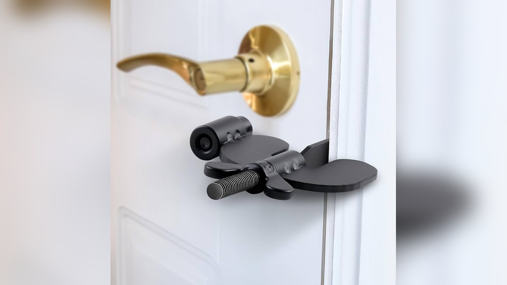 How to Lock a Deadbolt Lock