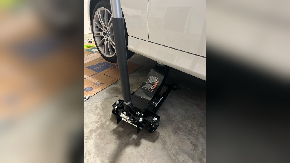 How to Lower a 2 Ton Floor Jack