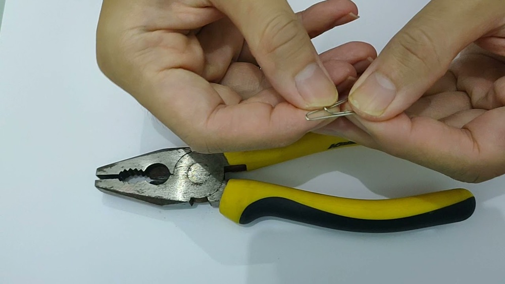How to Make a Brad Fastener
