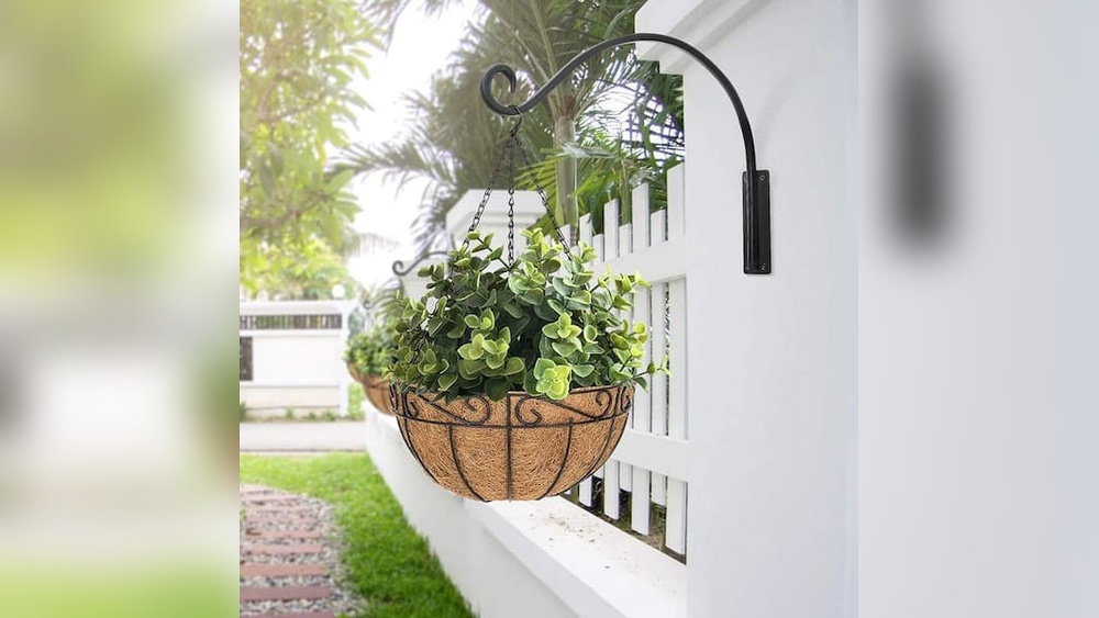 How to Make Wall Planter Hooks at Home