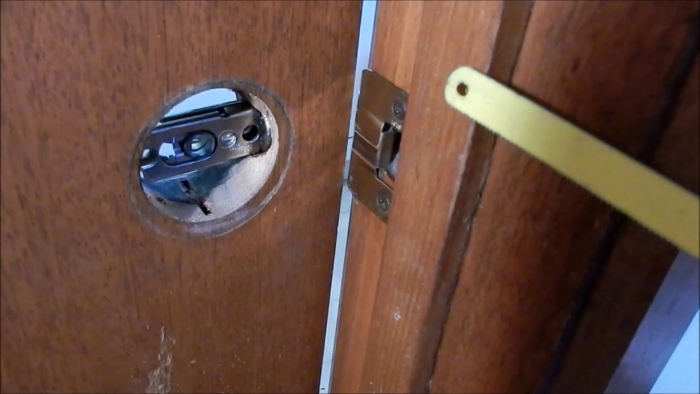 How to Open a Stuck Deadbolt Lock