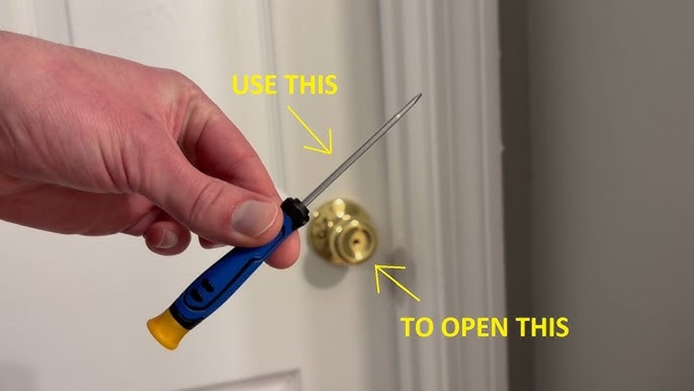 How to Pick a Deadbolt Lock With a Screwdriver