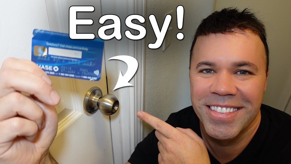 How to Pick Deadbolt Lock With Credit Card