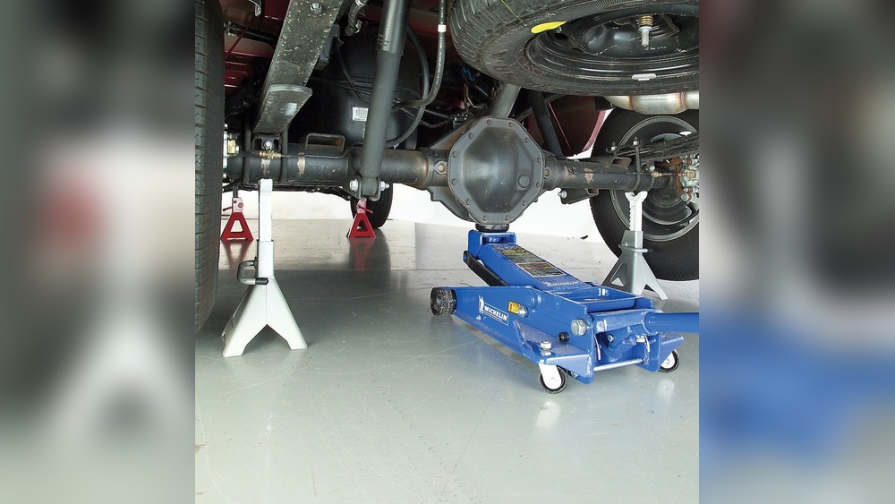How to Properly Jack Up a Floor
