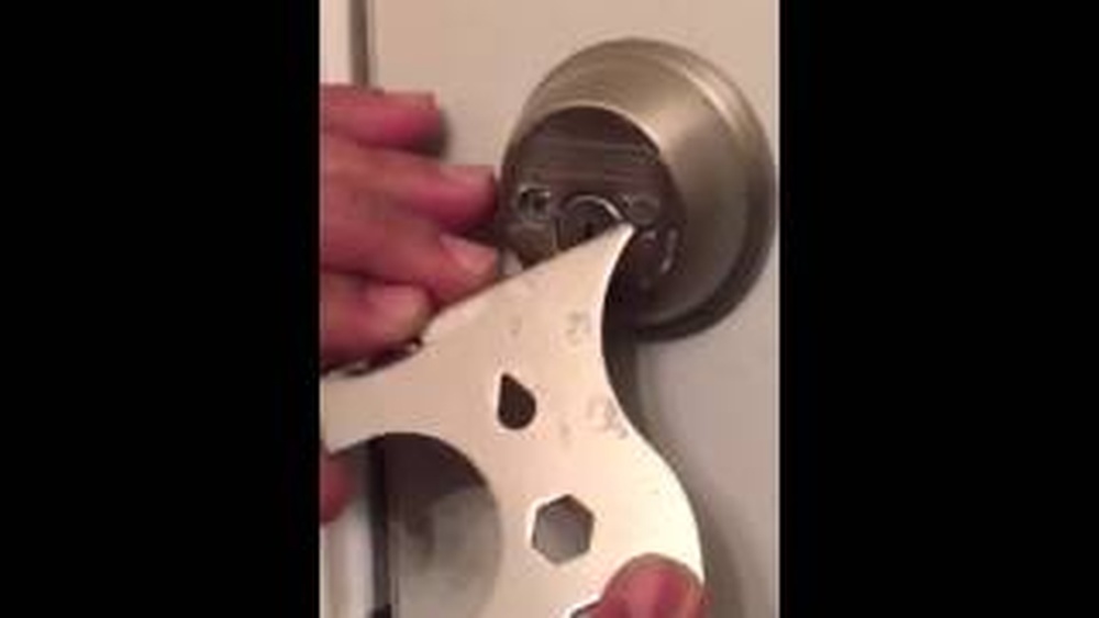 How to Remove a Schlage Double Key Deadbolt: Quick & Easy Guide