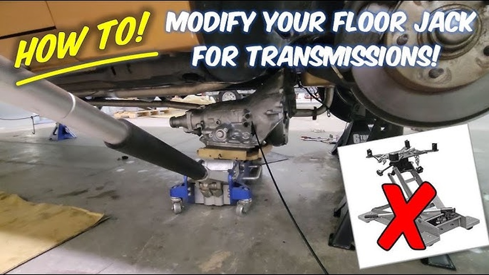 How to Remove a Transmission With a Floor Jack