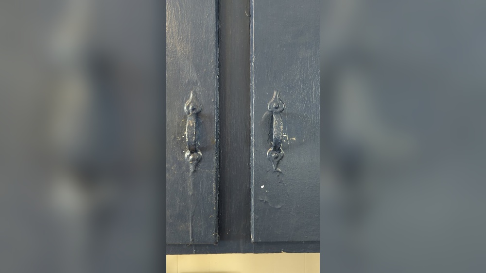How to Remove Hardware off Cabinet That is Stuck