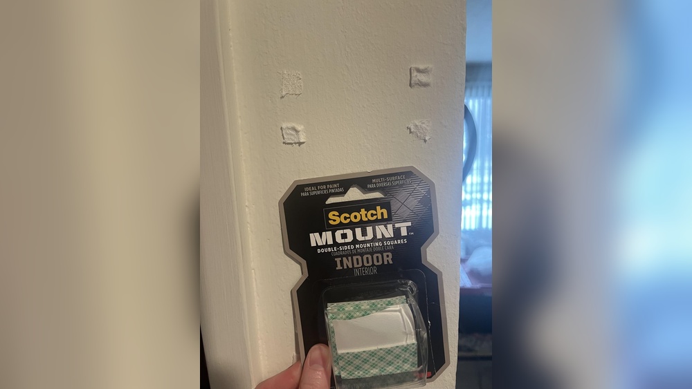 How to Remove Scotch Indoor Mounting Tape