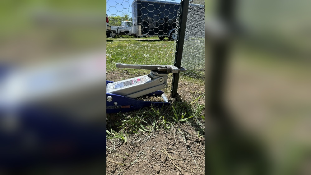 How to Remove T-Post With Floor Jack