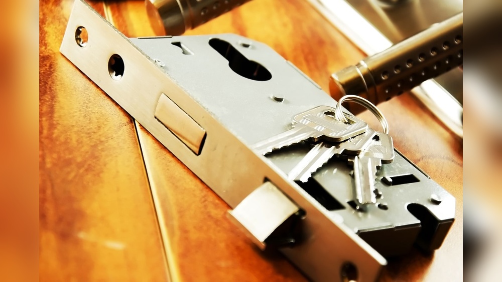 How to Repair a Deadbolt Lock