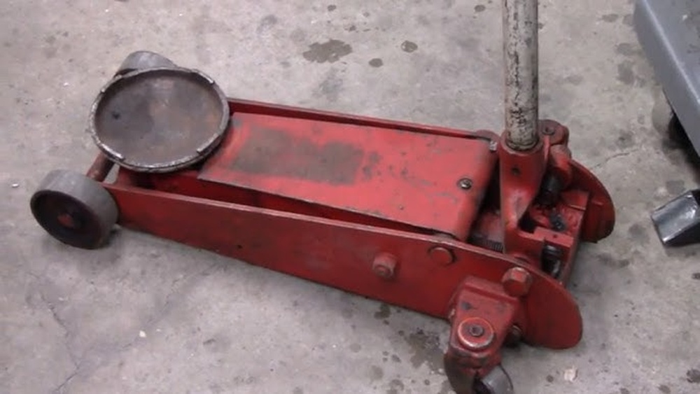 How to Repair Old Floor Jack