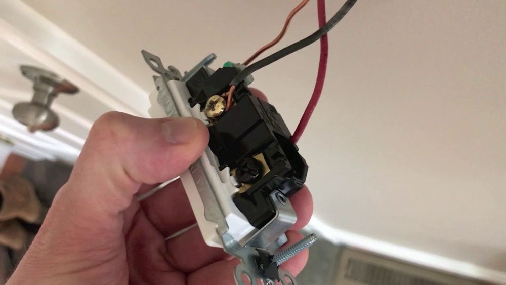 How to Replace 3 Way Light Switch