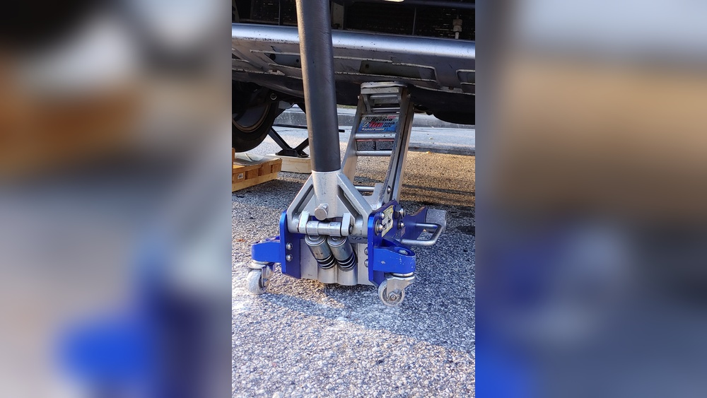 How to Secure a Floor Jack So Doesn'T Roll