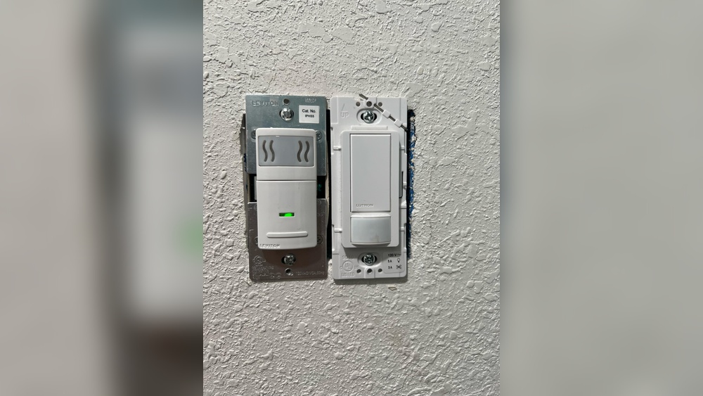 How to Turn off a Motion Sensor Light Without Switch