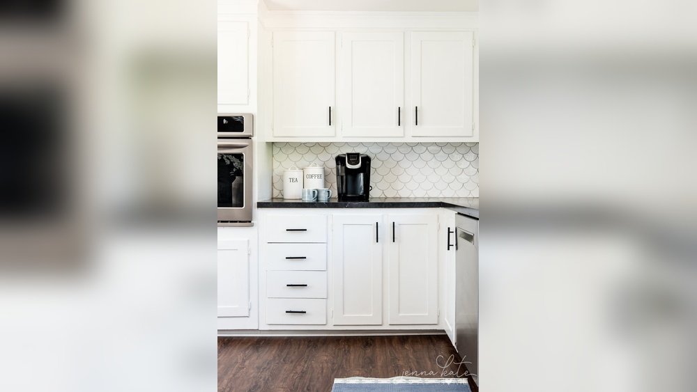 Is Black Cabinet Hardware Going Out of Style