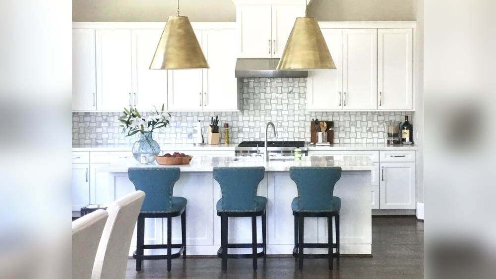 Should Lighting Fixtures And Cabinet Hardware Match