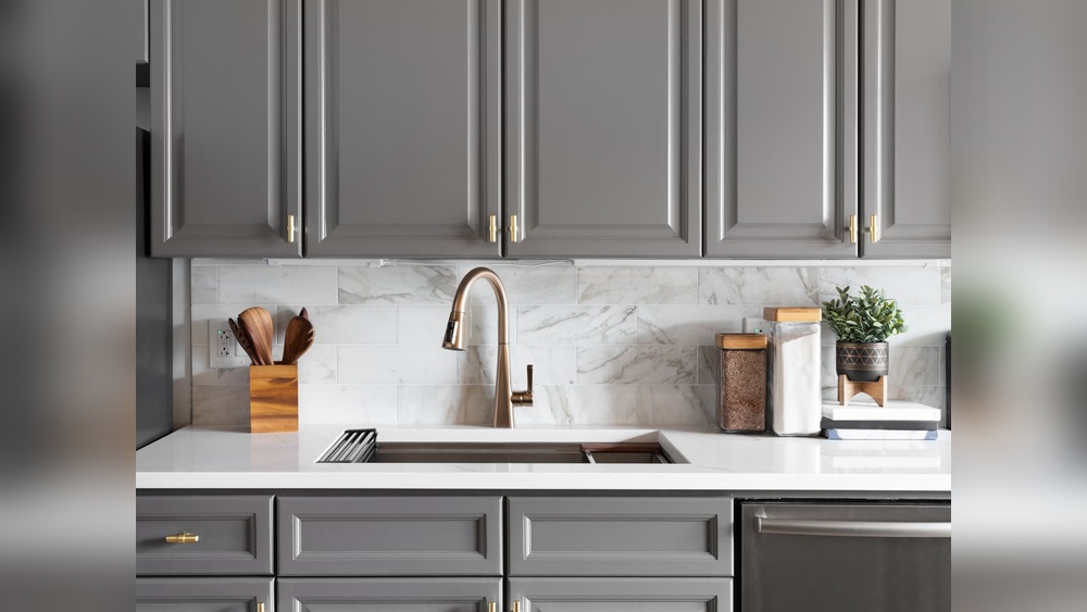 What are the Latest Hardware Trends for Kitchen Cabinets