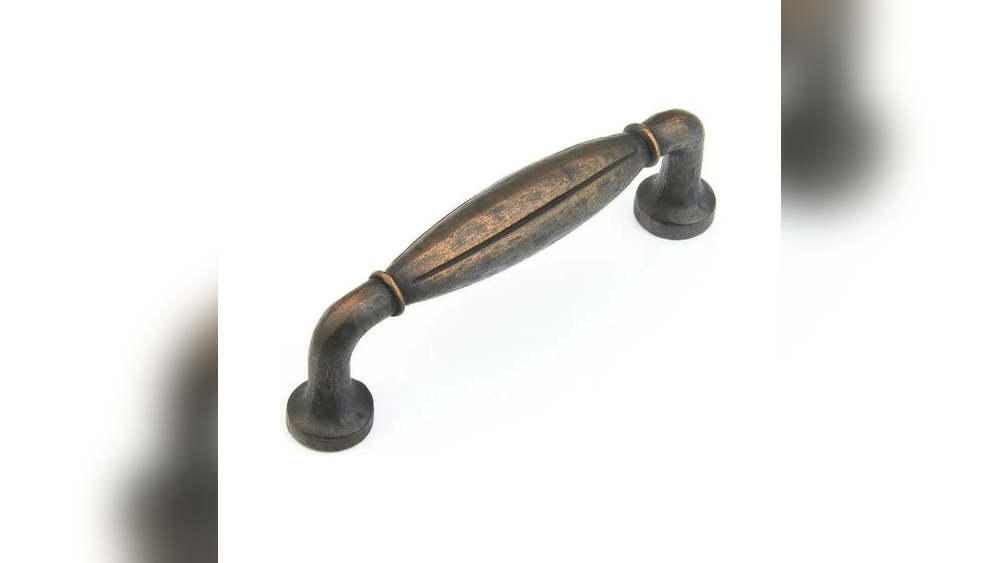 What Characteristics Make Cabinet Hardware Traditional