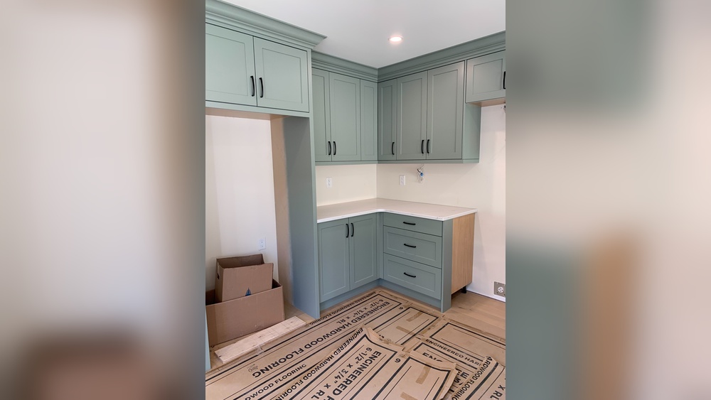 What Color Cabinet Hardware Goes With Stainless Steel Appliances