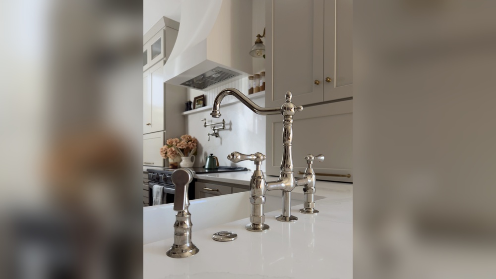 What Color Faucet With Weathered Nickel Cabinet Hardware