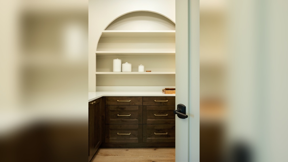 What Color Hardware for Dark Oak Cabinets