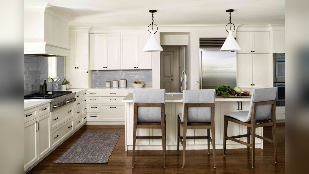 What Color Hardware for White Shaker Cabinets