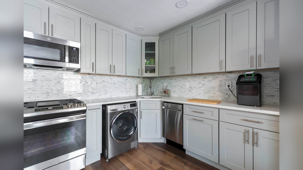What Color Hardware on Light Gray Cabinets